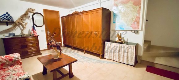 Дом с 4 комнатами в Кастаньето Кардуччи, Италия № 20793 35