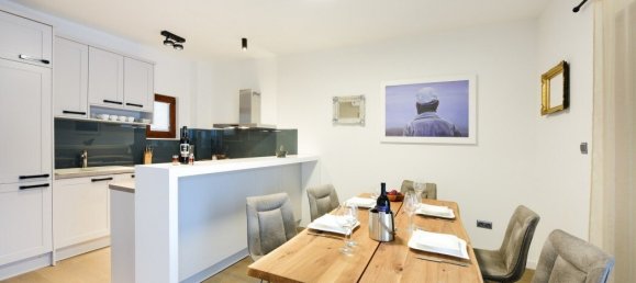 5 bedrooms Villa in Zadar, Croatia No. 199 9