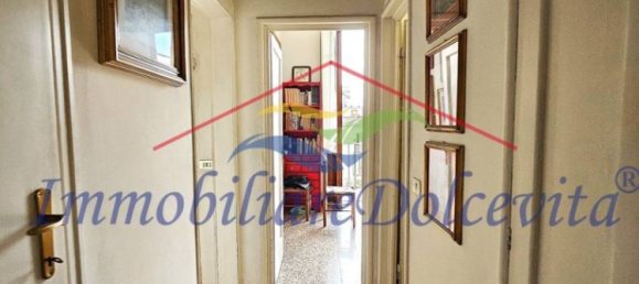 3 Schlafzimmer Penthouse in Florence, Italy, Nr. 337617 2