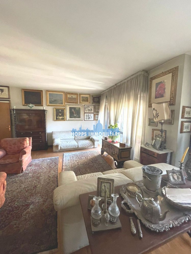 6غرفة شقة في Palermo, Italy رقم 59843