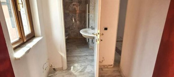 5 rooms Villa in Sarzana, Italy No. 17238 22