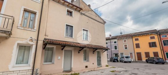 5 bedrooms House in Villafranca di Verona, Italy No. 331632 2