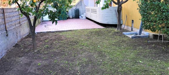 3 rooms Apartment in Carrara, Italy No. 176334 2