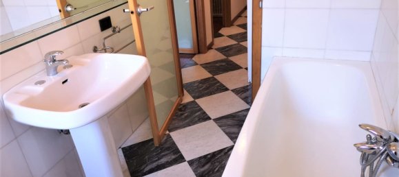 3 rooms Apartment in Carrara, Italy No. 176334 17