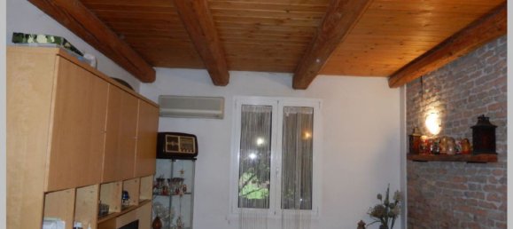 4 bedrooms Apartment in Ferrara, Italy No. 380732 31