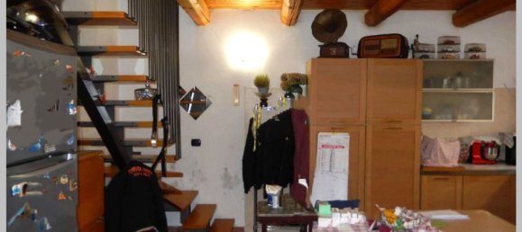 4 bedrooms Apartment in Ferrara, Italy No. 380732 32