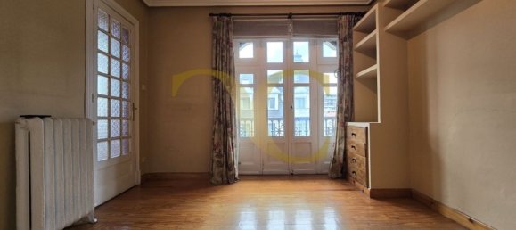 Apartamento de 7 dormitorios en Oviedo, Spain No. 168985 17