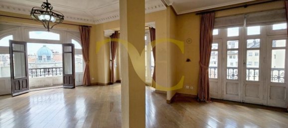 Apartamento de 7 dormitorios en Oviedo, Spain No. 168985 49