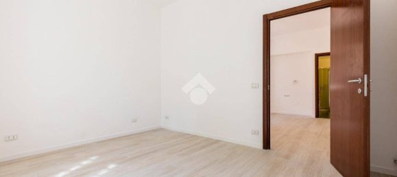 1 bedroom Apartment in Rome, Italy No. 289825 24