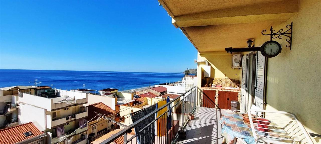 3-salle Appartement à Scaletta Zanclea, Italy No. 23832