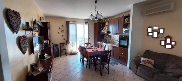 3-salle Appartement à Scaletta Zanclea, Italy No. 23832 9