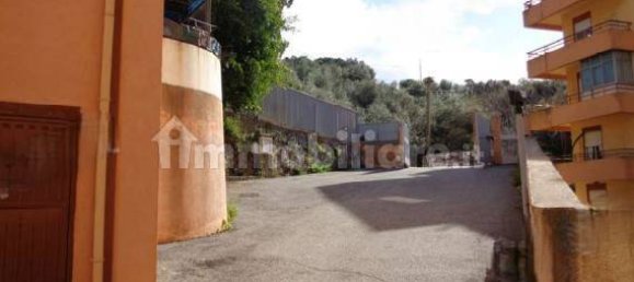 2 Schlafzimmer Wohnung in Messina, Italy, Nr. 51837 4