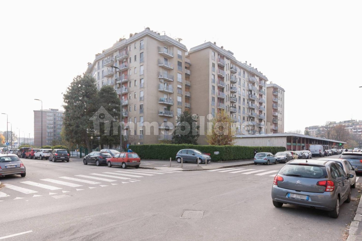 14m² Garage in Milan, Italy No. 282279