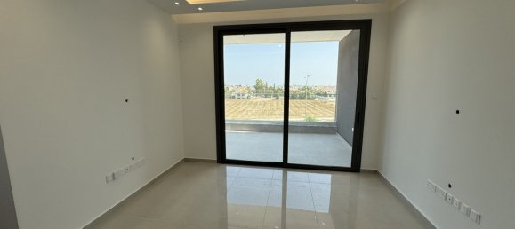 Квартира с 2 спальнями в Ларнака, Кипр № 26447 11