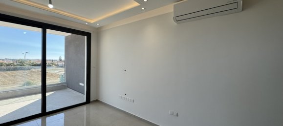 Квартира с 2 спальнями в Ларнака, Кипр № 26447 12