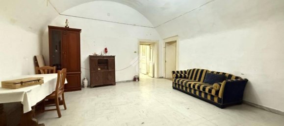 4 bedrooms Apartment in Naples, Italy No. 311732 6