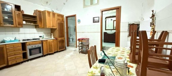 4 bedrooms Apartment in Naples, Italy No. 311732 5
