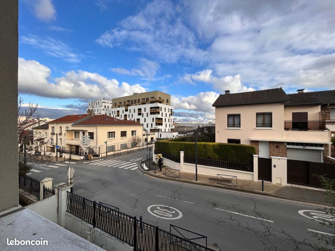 5 غرف نوم منزل في Romainville, France رقم 151283