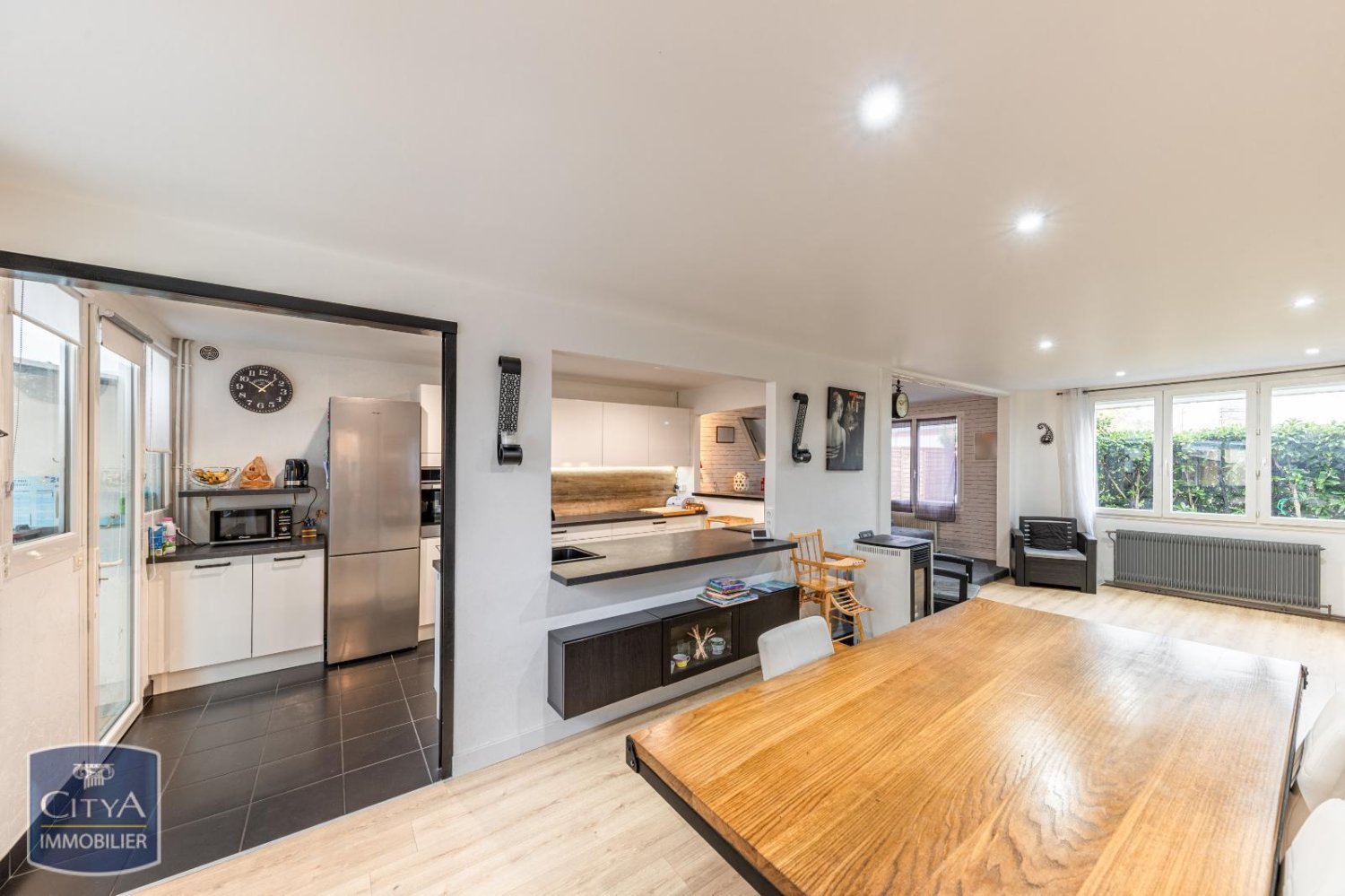 7 bedrooms House in Chateauroux, France No. 93827