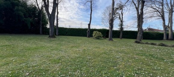 5 bedrooms House in Aiguillon, France No. 100232 15