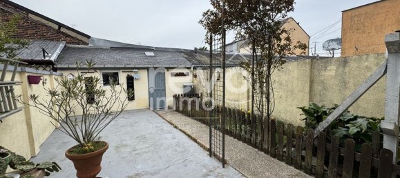 2 Schlafzimmer Haus in Le Mans, France, Nr. 98293 3