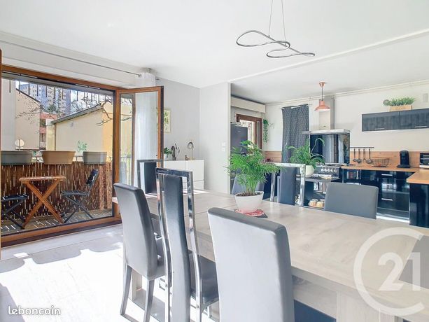 2 bedrooms Apartment in Nancy, France No. 308227