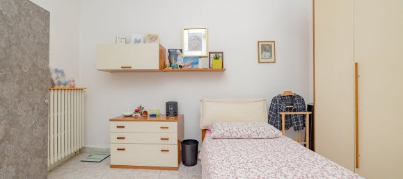 4 rooms House in Sesto San Giovanni, Italy No. 22902 22