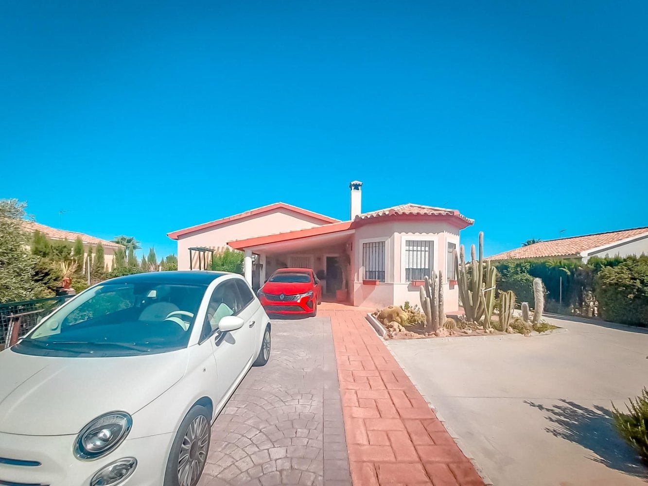 4 bedrooms House in La Carlota, Spain No. 80522