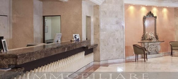 36 rooms Commercial property in Pietrasanta, Italy No. 79477 6