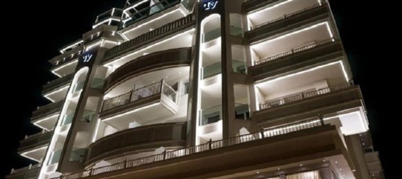 36 rooms Commercial property in Pietrasanta, Italy No. 79477 2