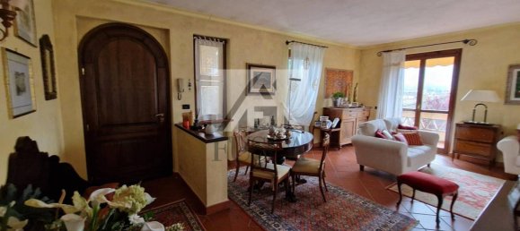 4 bedrooms Villa in Lucca, Italy No. 62124 4