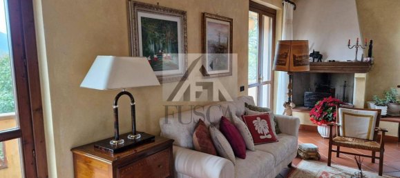 4 bedrooms Villa in Lucca, Italy No. 62124 7