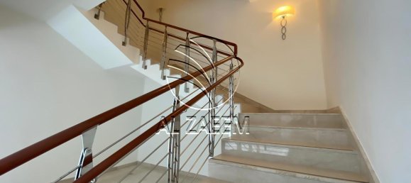 7 bedrooms Villa in The Marina, UAE No. 29642 14