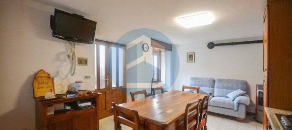 3 bedrooms House in Pian Camuno, Italy No. 303670 10