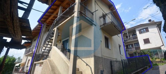 3 bedrooms House in Pian Camuno, Italy No. 303670 3