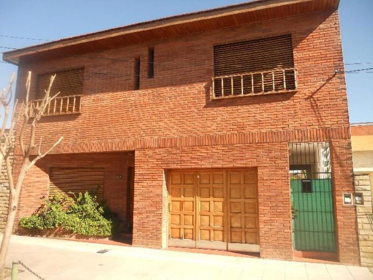 3 bedrooms House in San Miguel, Argentina No. 63425