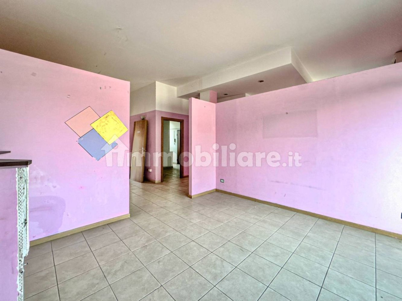 5-Zimmer Gewerbliche Immobilie in Busto Arsizio, Italy, Nr. 112054