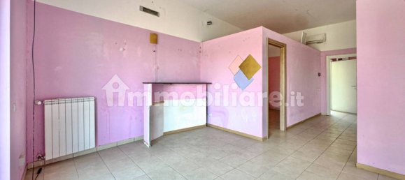 5-Zimmer Gewerbliche Immobilie in Busto Arsizio, Italy, Nr. 112054 11