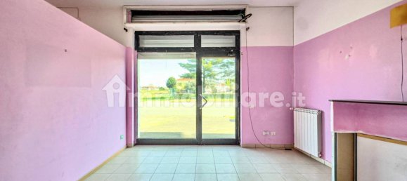 5-Zimmer Gewerbliche Immobilie in Busto Arsizio, Italy, Nr. 112054 4