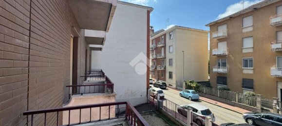 Квартира с 4 комнатами в Верчелли, Италия № 266986 43