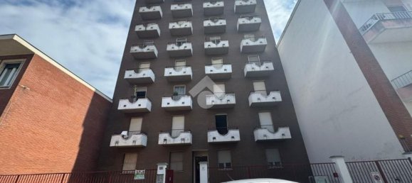 Квартира с 4 комнатами в Верчелли, Италия № 266986 28