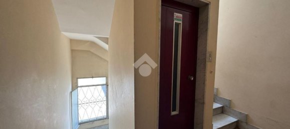 Квартира с 4 комнатами в Верчелли, Италия № 266986 2