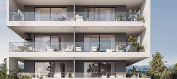 3 bedrooms Apartment in Limassol, Cyprus No. 17948 8