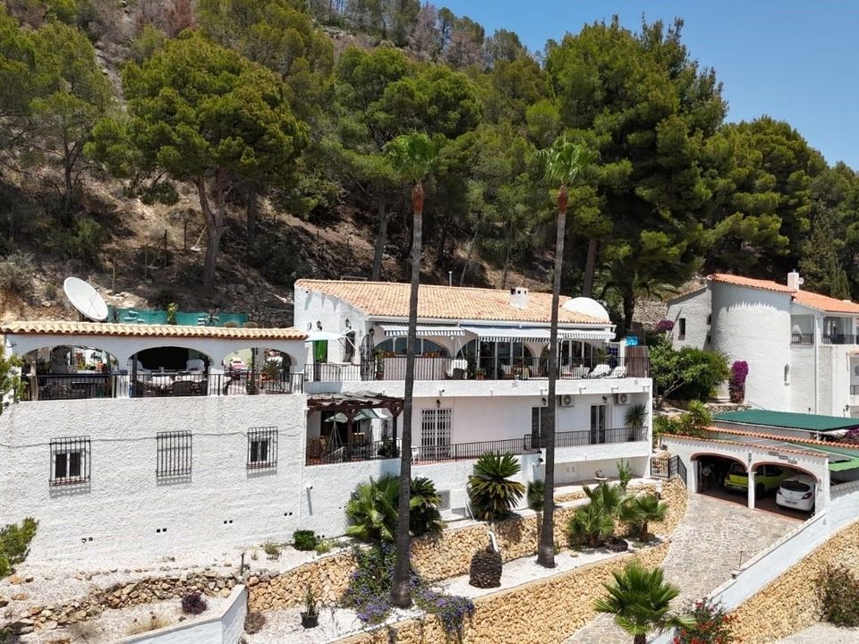 5 bedrooms House in Callosa D'en Sarria, Spain No. 200917