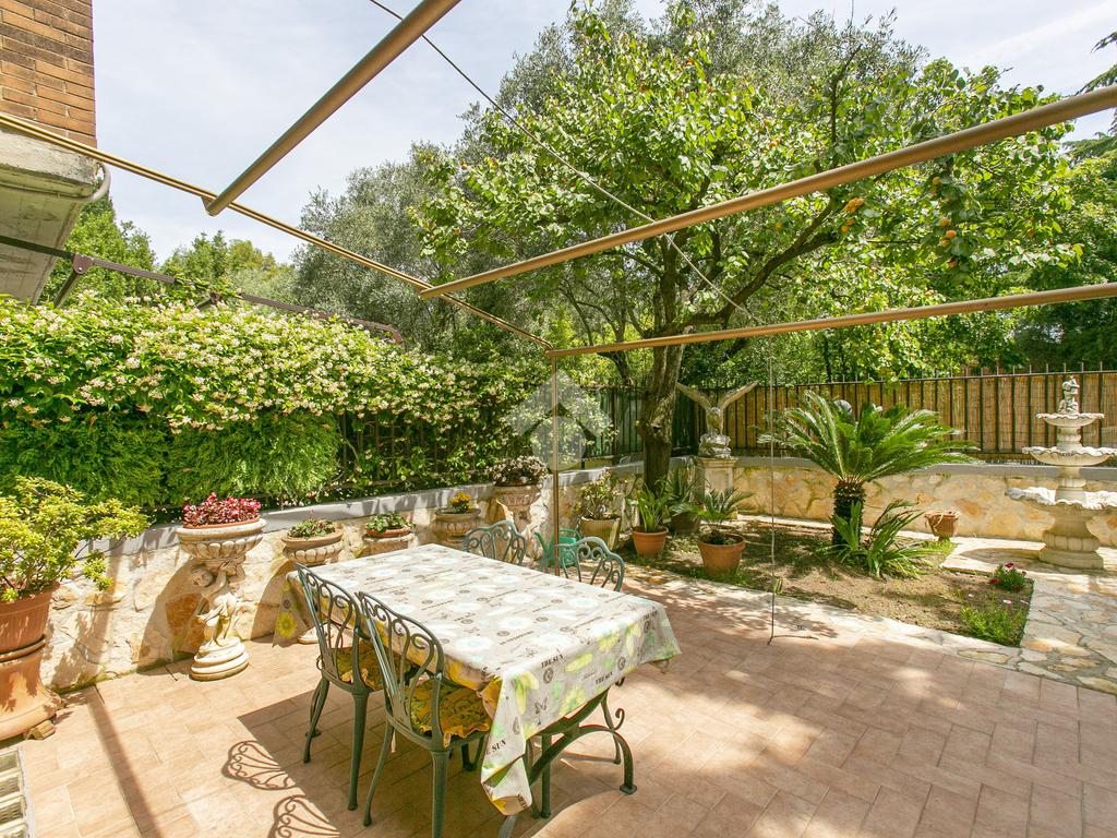 3 bedrooms Villa in Fonte Nuova, Italy No. 53933