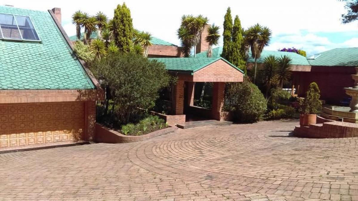 4 bedrooms House in Cundinamarca, Colombia No. 3049