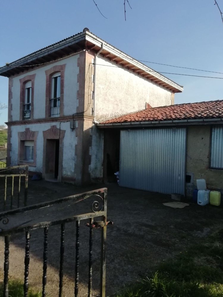 4 chambres Maison à Parres, Spain No. 69361