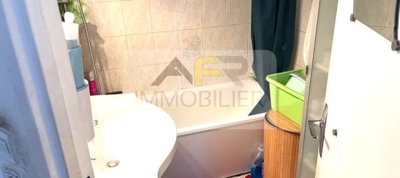 3 bedrooms Duplex in Bezons, France No. 182130 8