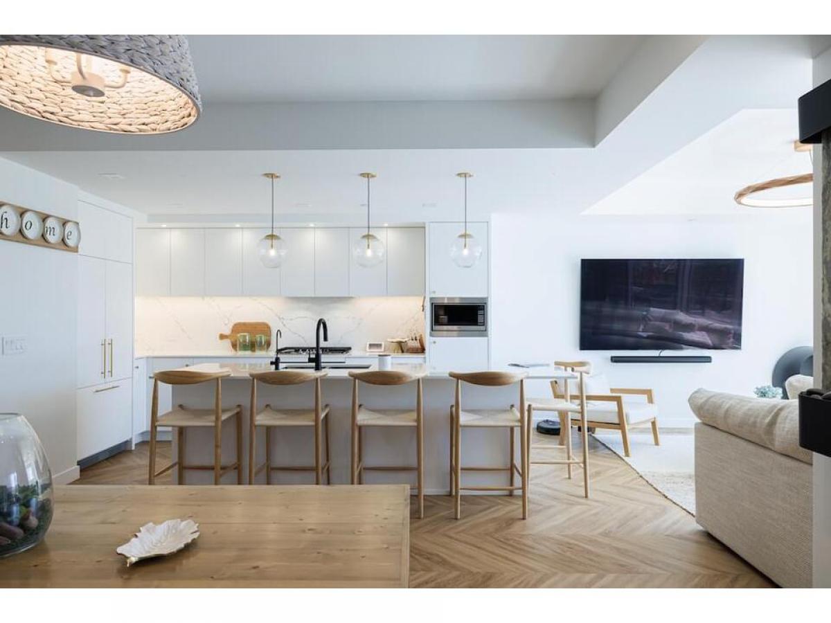 4 bedrooms House in Alberta, Canada No. 1234