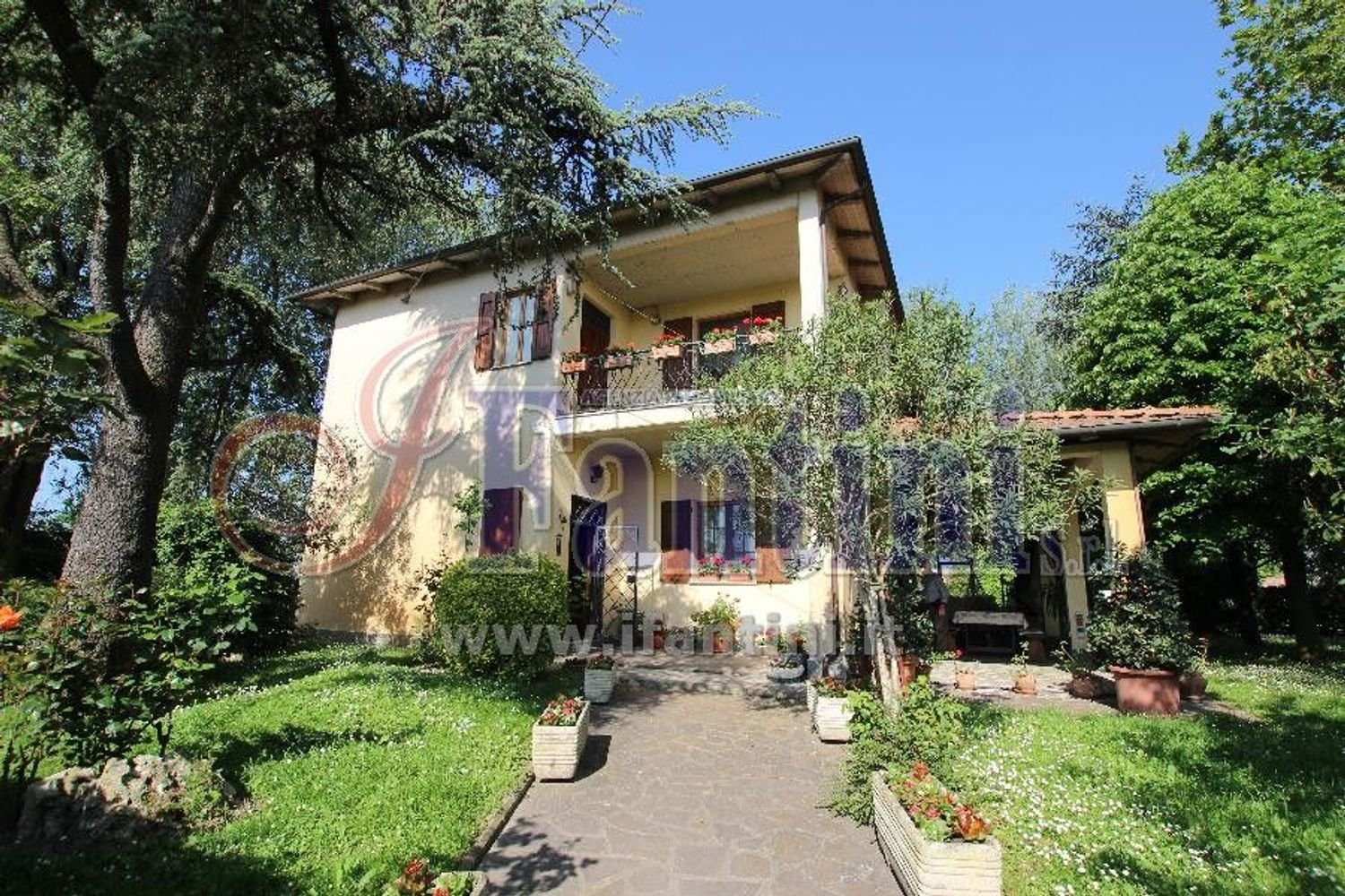 8 rooms Villa in Calderara di Reno, Italy No. 258310